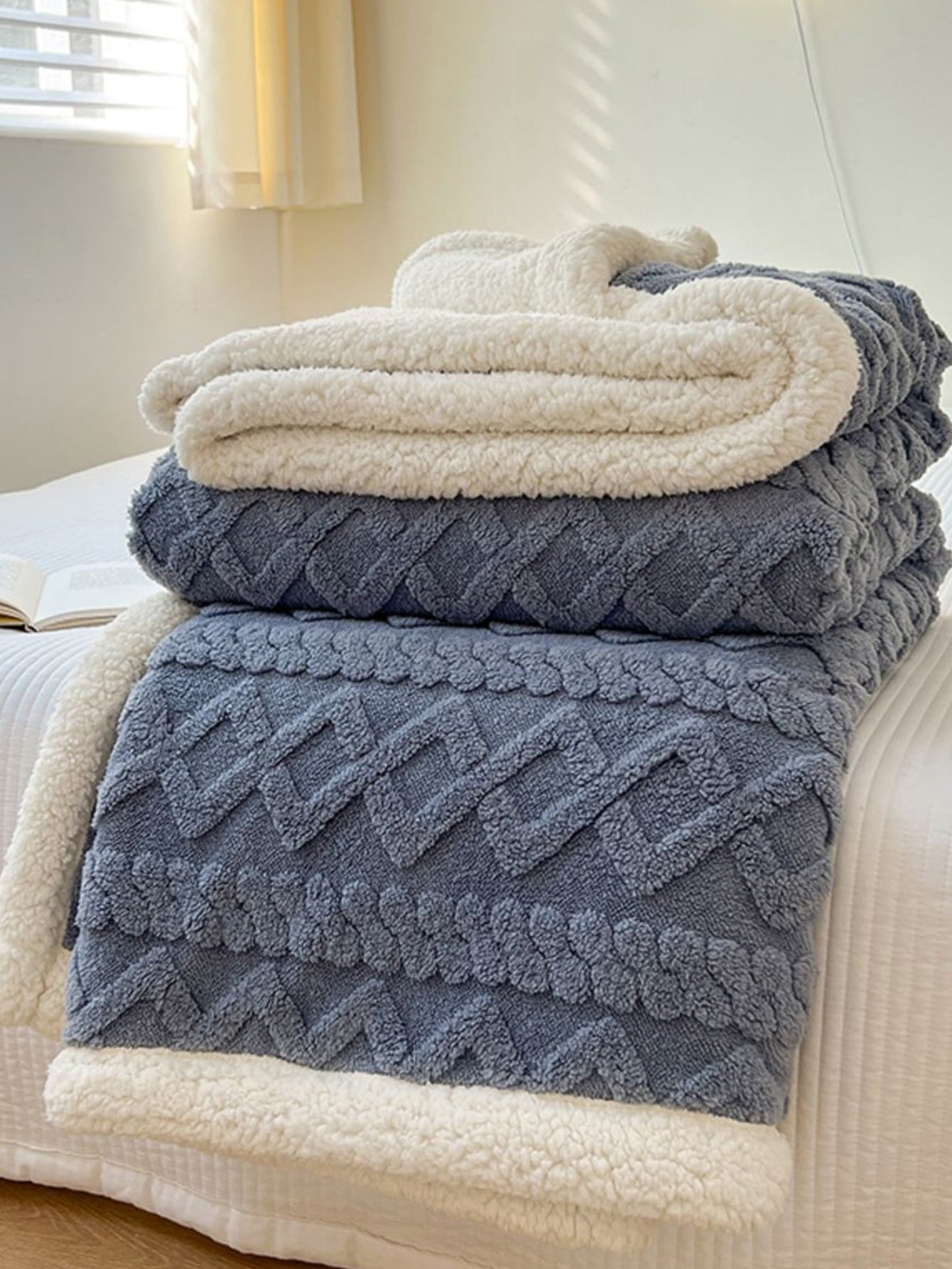 Solid Fuzzy Blanket For Bedding